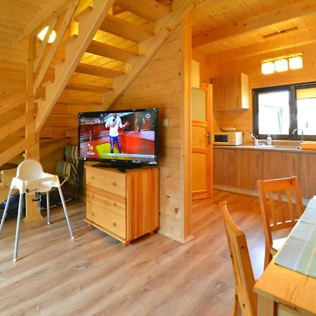 Comfortable Wooden Holiday Homes Near The Beach 度假居