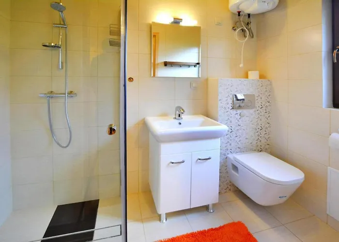 Comfortable Wooden Homes Near The Σπίτι διακοπών *